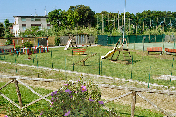 VILLAGGIO MARE SI - Follonica Appartamenti in villaggio a 400 metri dal mare