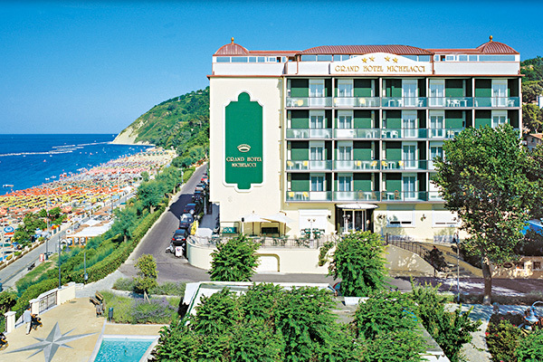 GRAND HOTEL MICHELACCI 4* - Gabicce Mare (PU) Fronte mare, in zona tranquilla