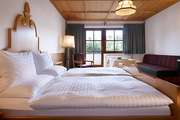 HOTEL SCHWARZER ADLER - Kitzbühel