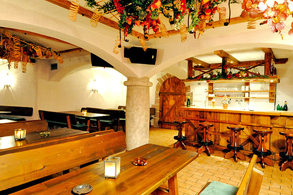 HOTEL STAMSERHOF - Andriano Stile alpino, con degustazione di vini