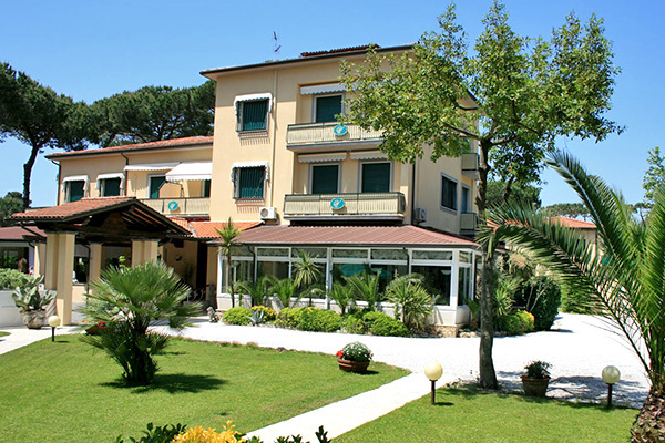 HOTEL VERDEMARE - Marina di Pietrasanta In un'atmosfera elegante