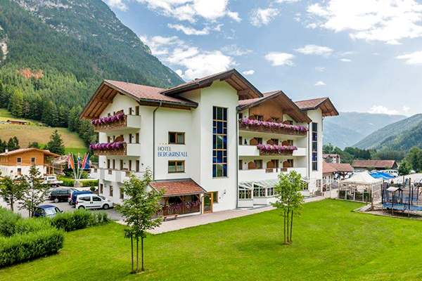 HOTEL BERGKRISTALL - Colle Isarco A conduzione familiare, in Val di Fleres
