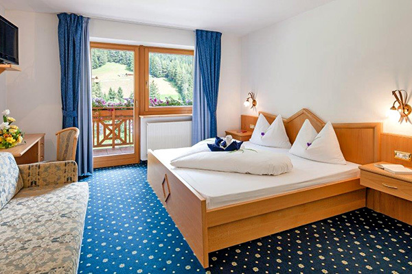 HOTEL BERGKRISTALL - Colle Isarco A conduzione familiare, in Val di Fleres
