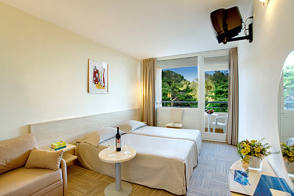 HOTEL ALLEGRO - Rabac Direttamente sulla spiaggia di Rabac