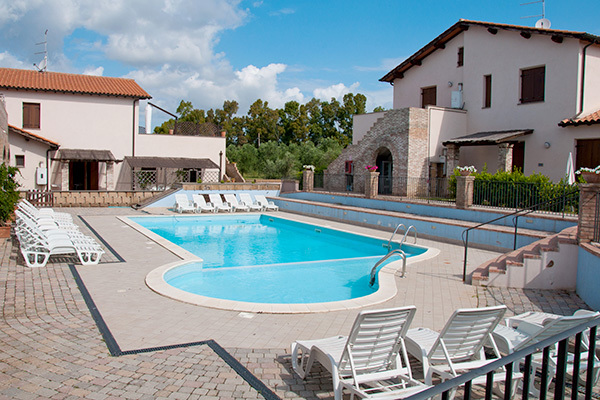 RESIDENCE BORGO VALMARINA - Follonica Tipica atmosfera del borgo toscano