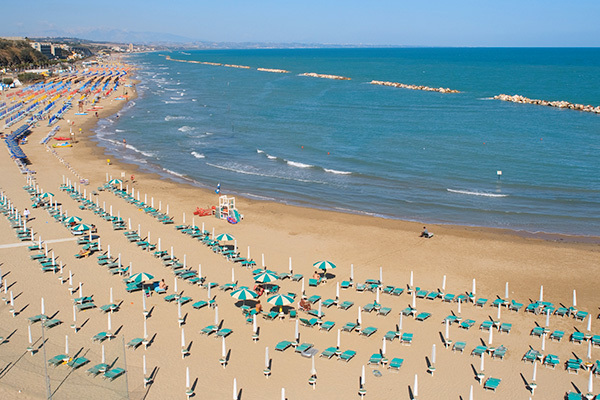 HOTEL LAGUNA BLU - Roseto degli Abruzzi Confortevole 3* sul lungomare