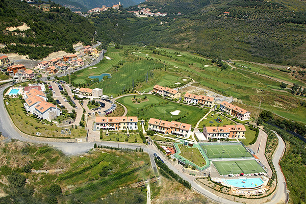 HOTEL CASTELLARO GOLF RESORT - Castellaro Ideale per gli amanti della natura e del golf