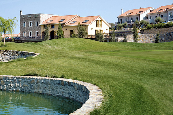 HOTEL CASTELLARO GOLF RESORT - Castellaro Ideale per gli amanti della natura e del golf