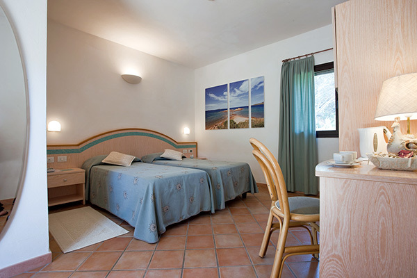CENTRO VACANZE ISULEDDA - Cannigione di Arzachena Hotel-Resort in camping village