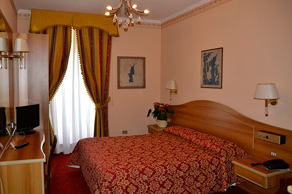 HOTEL MILAN SPERANZA - Stresa Vista panoramica sul Lago Maggiore
