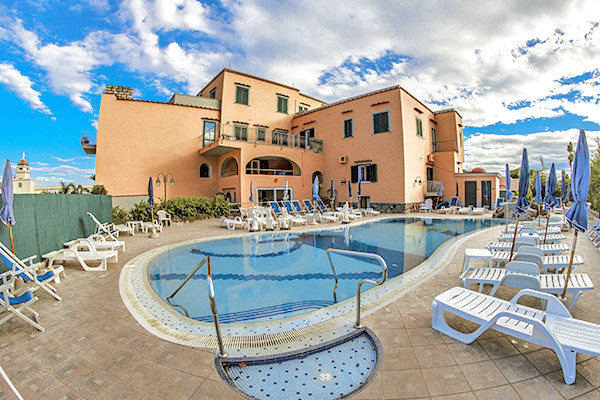 HOTEL TERME ROSALEO - Casamicciola Terme In prestigiosa villa borbonica