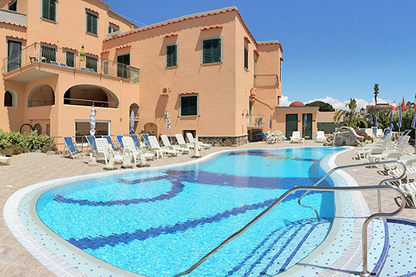 HOTEL TERME ROSALEO - Casamicciola Terme In prestigiosa villa borbonica