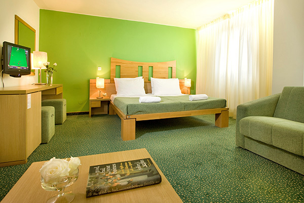 HOTEL JADRAN - Njivice Di fronte al mare, sull'Isola di krk