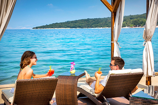 HOTEL JADRAN - Njivice Di fronte al mare, sull'Isola di krk