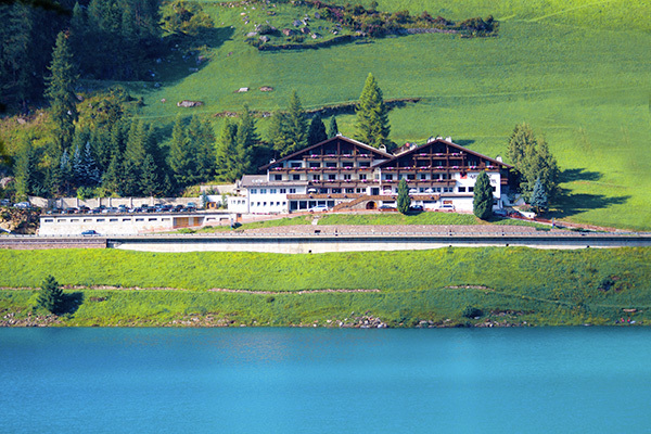 MOUNTAIN LAKE HOTEL VERNAGT - Senales Puro relax, sulle sponde del lago
