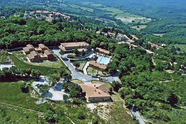 RELAIS I PIASTRONI - Monteverdi Marittimo Dimora di charme nella Maremma toscana con degustazione di olio