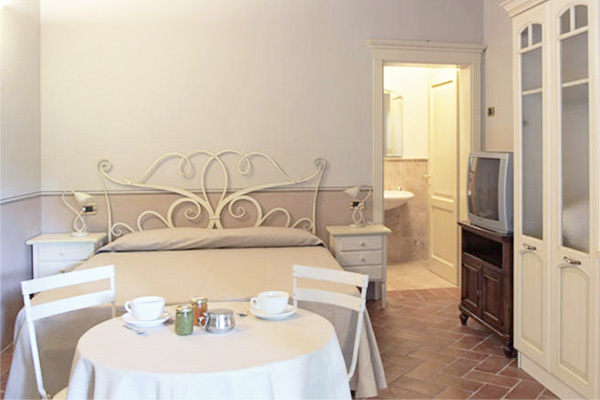 RELAIS I PIASTRONI - Monteverdi Marittimo Dimora di charme nella Maremma toscana con degustazione di olio