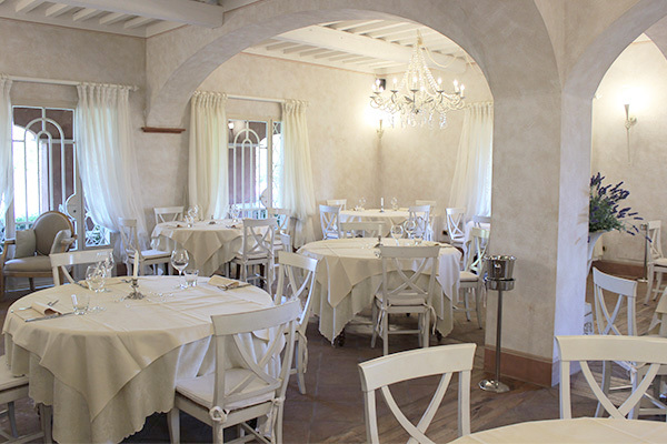RELAIS I PIASTRONI - Monteverdi Marittimo Dimora di charme nella Maremma toscana con degustazione di olio