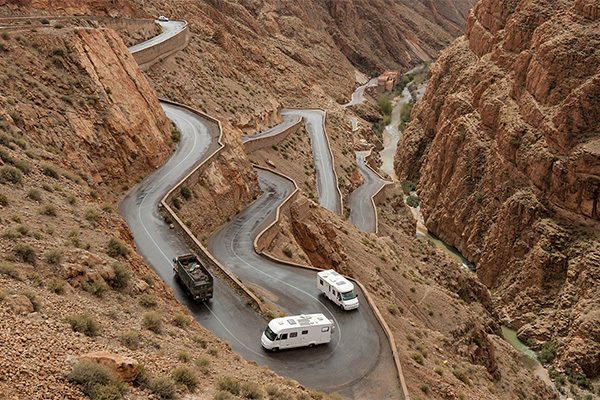 GRAN TOUR DEL MAROCCO - Da Casablanca a El Jadida Armonie e contrasti sulla via della Kasbah