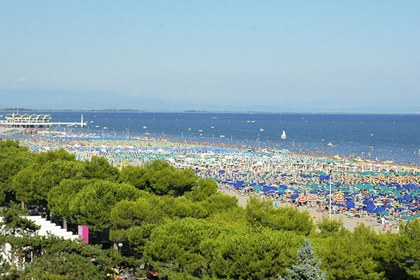 HOTEL STIEFEL - Lignano Sabbiadoro Semplice ed essenziale, a 220 metri dal mare