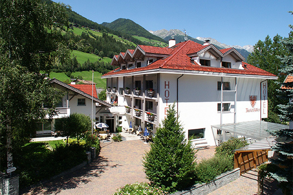HOTEL PENSION TIROLER ADLER - Lutago Valle Aurina low cost