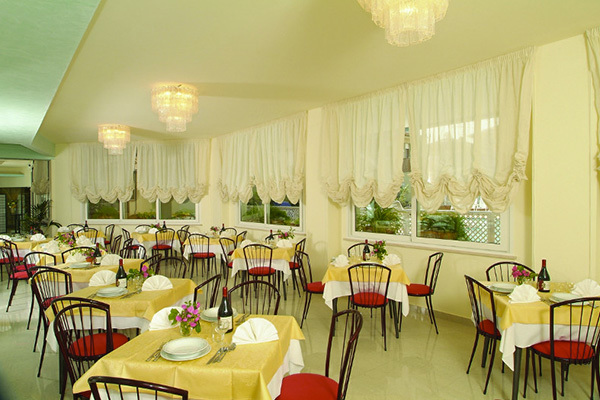 HOTEL RICCHI - Rimini Coccole e wellness a pochi metri dal mare