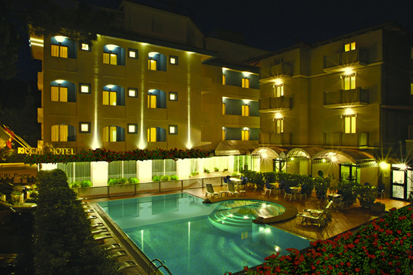 HOTEL RICCHI - Rimini Coccole e wellness a pochi metri dal mare