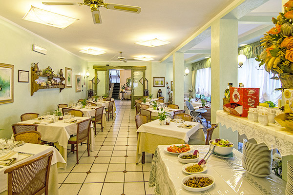 HOTEL KYRTON - Forte dei Marmi elegante hotel immerso nel verde