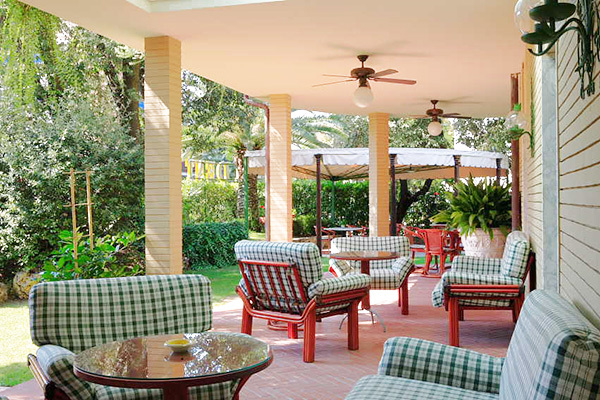 HOTEL PRESIDENT - Forte dei Marmi Elegante hotel immerso nel verde