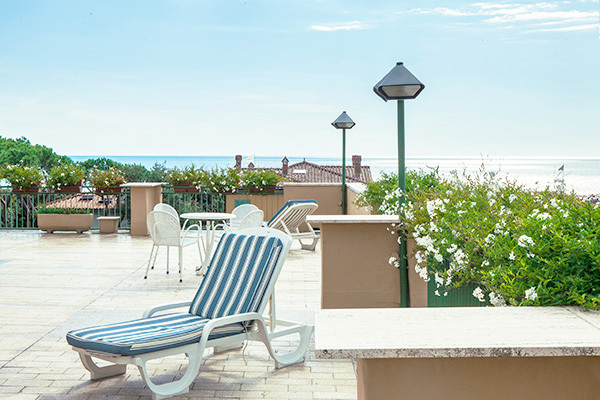 HOTEL PRESIDENT - Forte dei Marmi Elegante hotel immerso nel verde