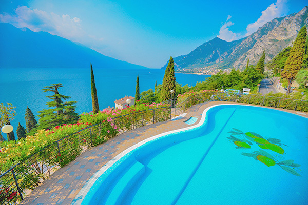 HOTEL VILLA DIRCE - Limone sul Garda Spettacolare panorama sulle sponde del Garda