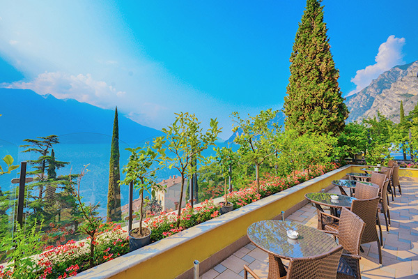HOTEL VILLA DIRCE - Limone sul Garda Spettacolare panorama sulle sponde del Garda