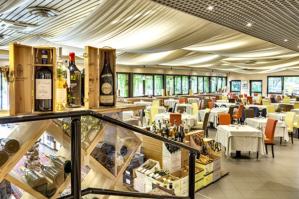 HOTEL SACCARDI & SPA - Caselle di Sommacampagna 4* in posizione strategica