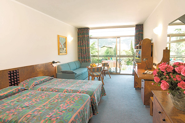 HOTEL MAJESTIC PALACE - Malcesine 4* ai piedi del Monte Baldo, con vista lago