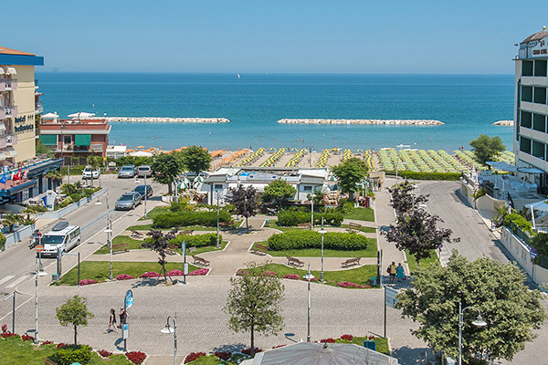 HOTEL LOSANNA - Gabicce Mare A 50 metri dal mare
