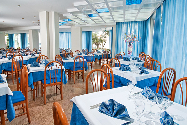 HOTEL LOSANNA - Gabicce Mare A 50 metri dal mare