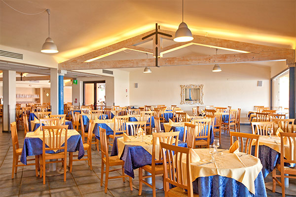 HOTEL CLUB BAJA BIANCA 4* - San Teodoro (OT) Affacciato sulle spiagge di Salina Bamba e Cala Brandinchi
