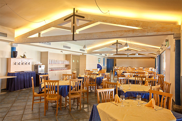 HOTEL CLUB BAJA BIANCA 4* - San Teodoro (OT) Affacciato sulle spiagge di Salina Bamba e Cala Brandinchi
