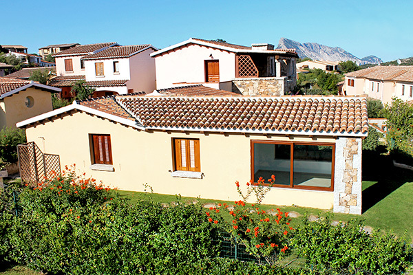 LE RESIDENZE DI MONTE PETROSU - San Teodoro Appartamenti low cost, fino a 5 posti letto