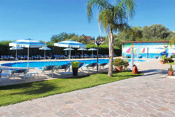 NICOLAUS CLUB AQUILIA RESORT - Badolato 4* nella Riviera dei Cedri