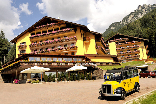 HOTEL SHANDRANJ - Tesero Family hotel, wellness, buona cucina
