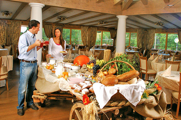 HOTEL SHANDRANJ - Tesero Family hotel, wellness, buona cucina