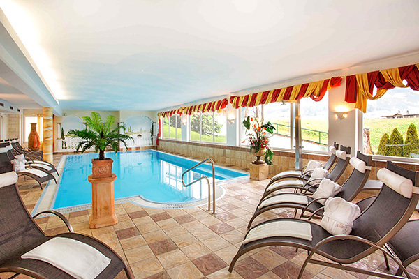 SPORTHOTEL TIROLERHOF - Itter Wellness con vista panoramica sulle montagne