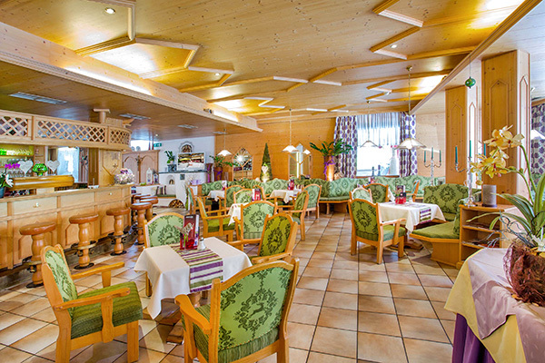 SPORTHOTEL TIROLERHOF - Itter Wellness con vista panoramica sulle montagne
