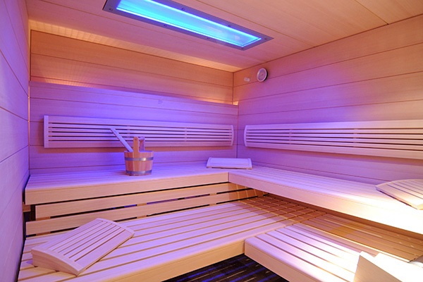 SPORTHOTEL TIROLERHOF - Itter Wellness con vista panoramica sulle montagne