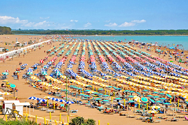 HOTEL ETNA - Caorle Direttamente sul mare