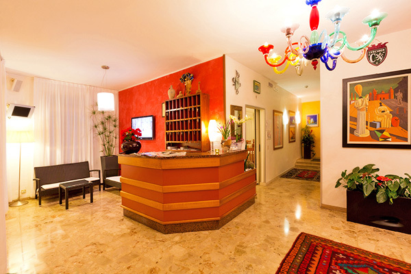 HOTEL ETNA - Caorle Direttamente sul mare