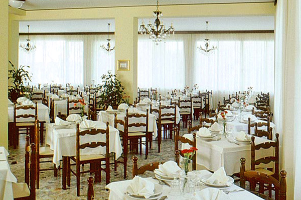 HOTEL K2 - Cattolica Gestione familiare, in centro