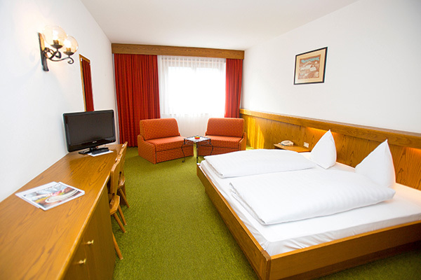 BERGHOTEL TYROL & FIRN - Senales A conduzione familiare, nel Parco Naturale Gruppo di Tessa