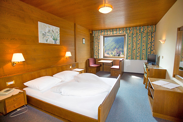 BERGHOTEL TYROL & FIRN - Senales A conduzione familiare, nel Parco Naturale Gruppo di Tessa